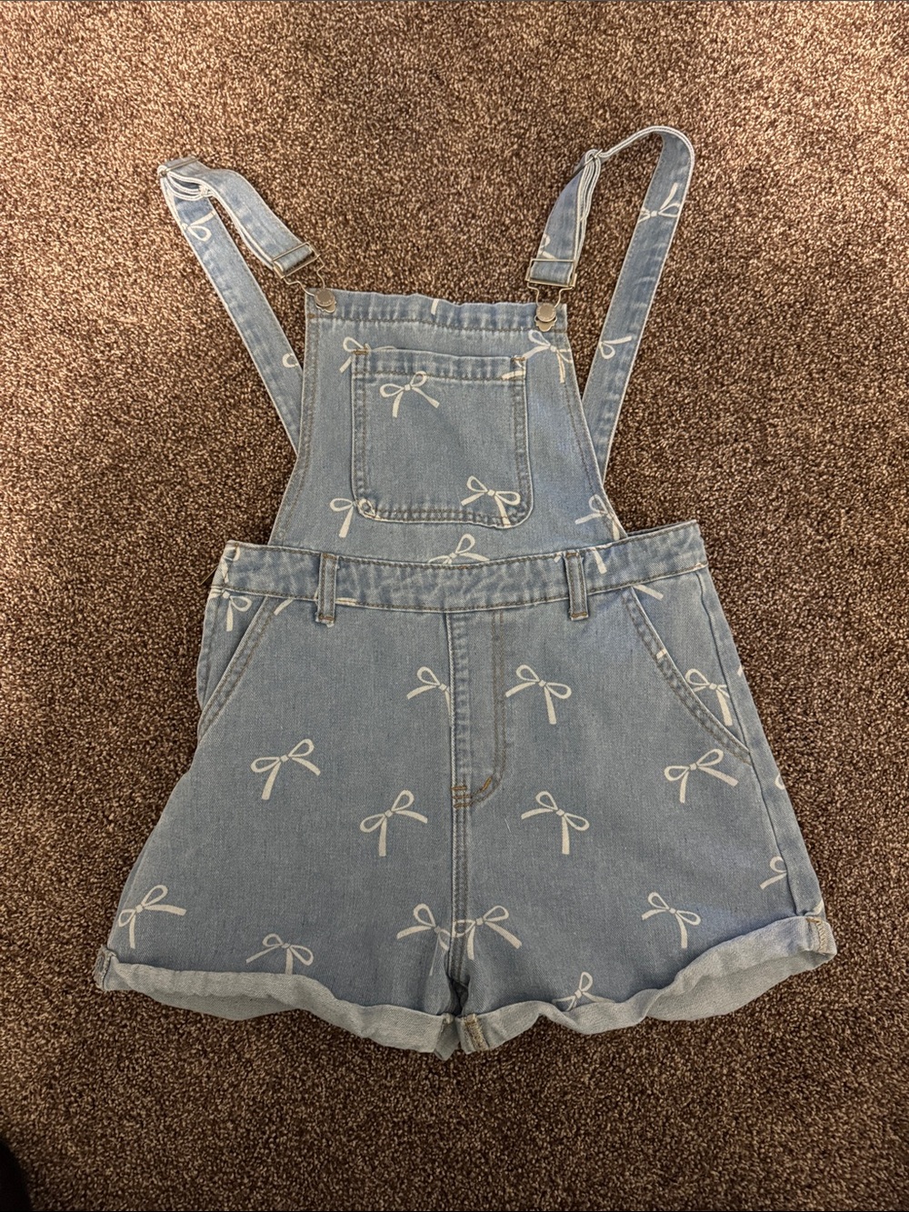 SHEIN Light Blue Denim Bow Print Kids Overall Shorts